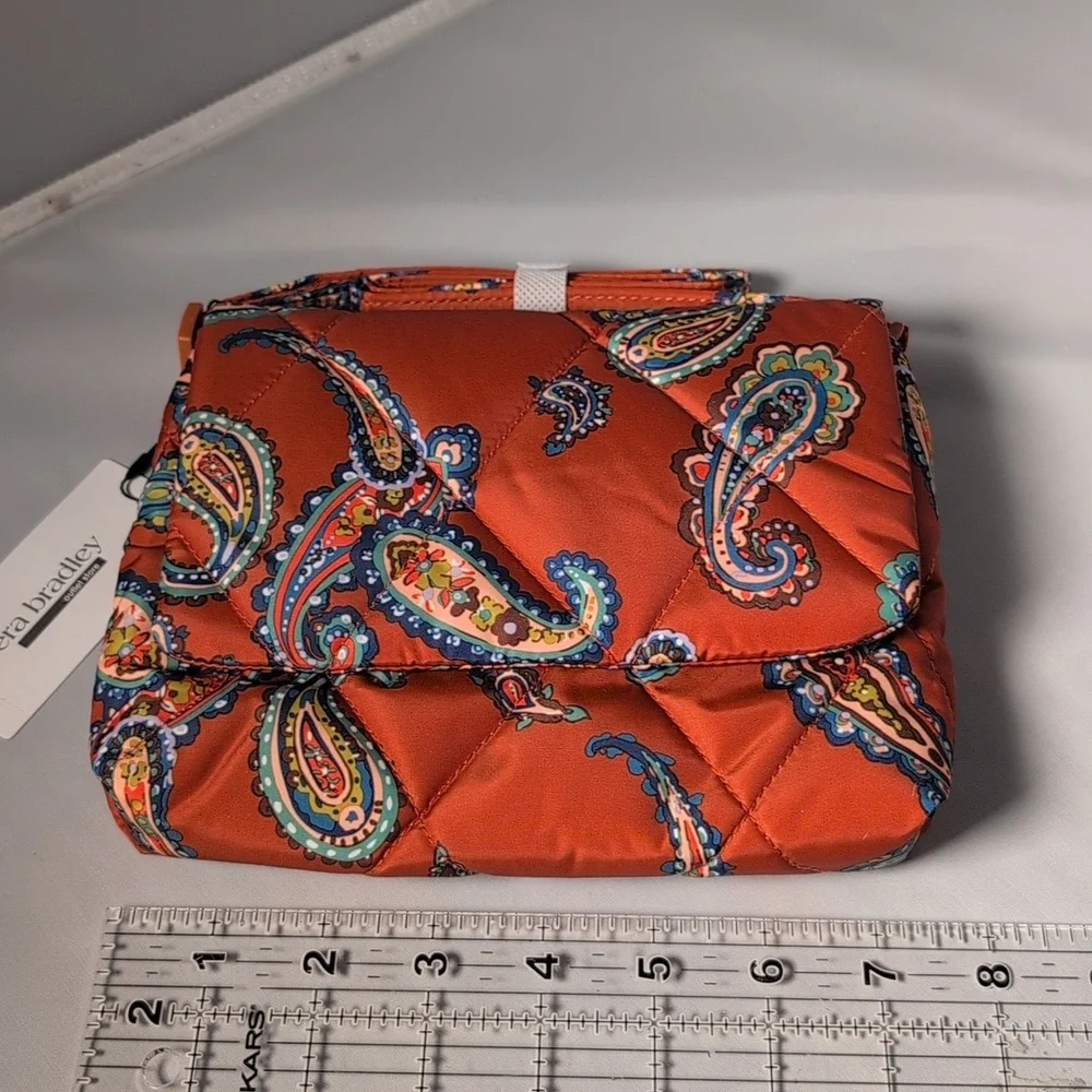 Vera Bradley Outlet Ultralight Small Flap Hipster in Manor Paisley